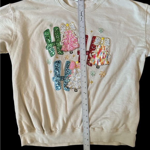 Beige Christmas Sweatshirt 2XL - Picture 2 of 6